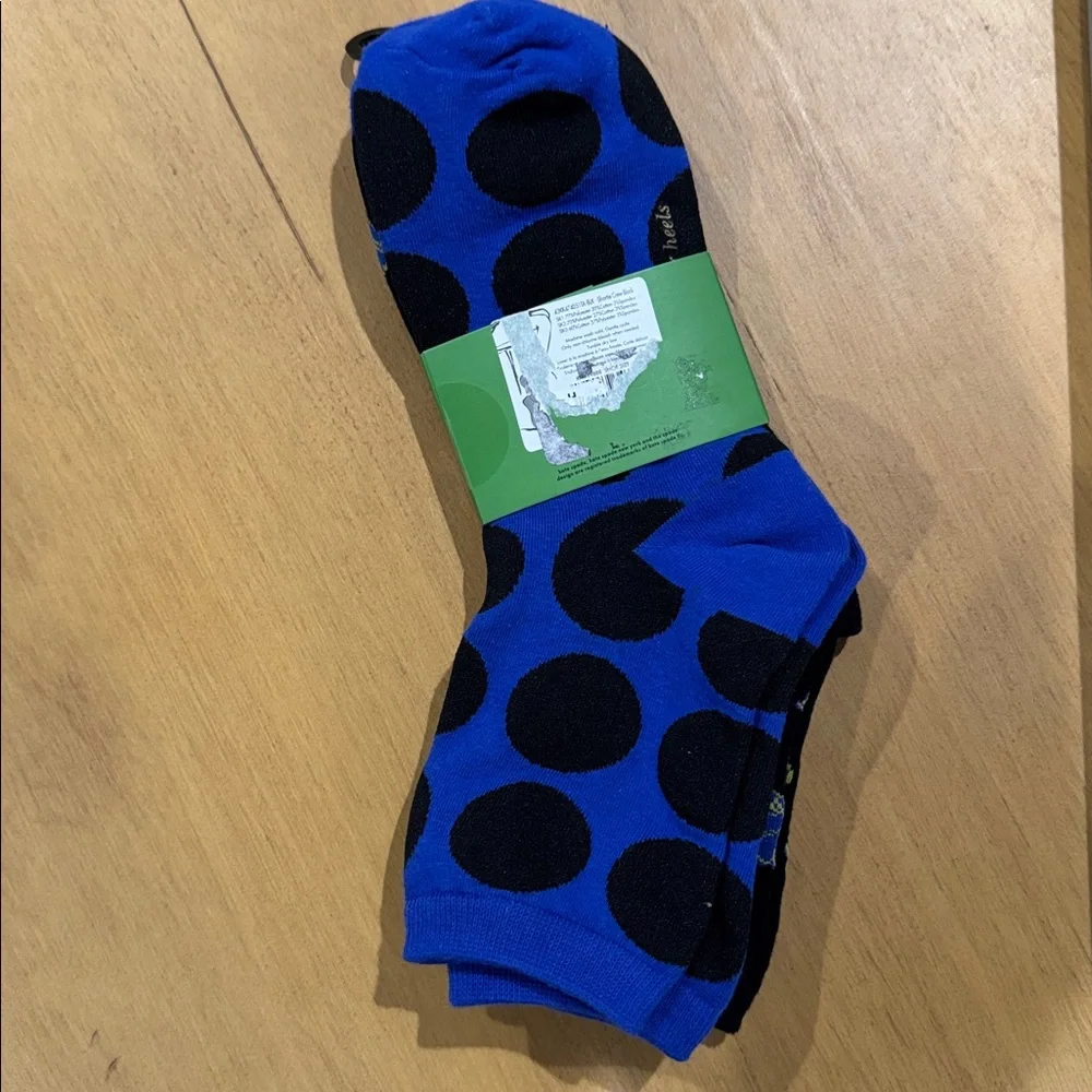 Kate Spade Black and Blue Shortie Crew Socks in Floral Dot and Spade